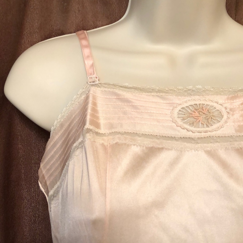 Vintage 1980’s Formfit Full Slip 36( 14-16 Tall)